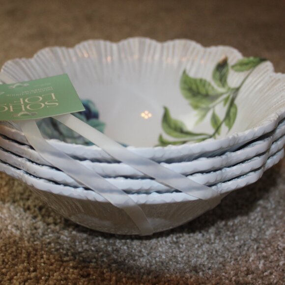 Soho Loft Blue Flower Scalloped Set of 4 Melamine 8" Cereal Bowls White NWT - Picture 5 of 7